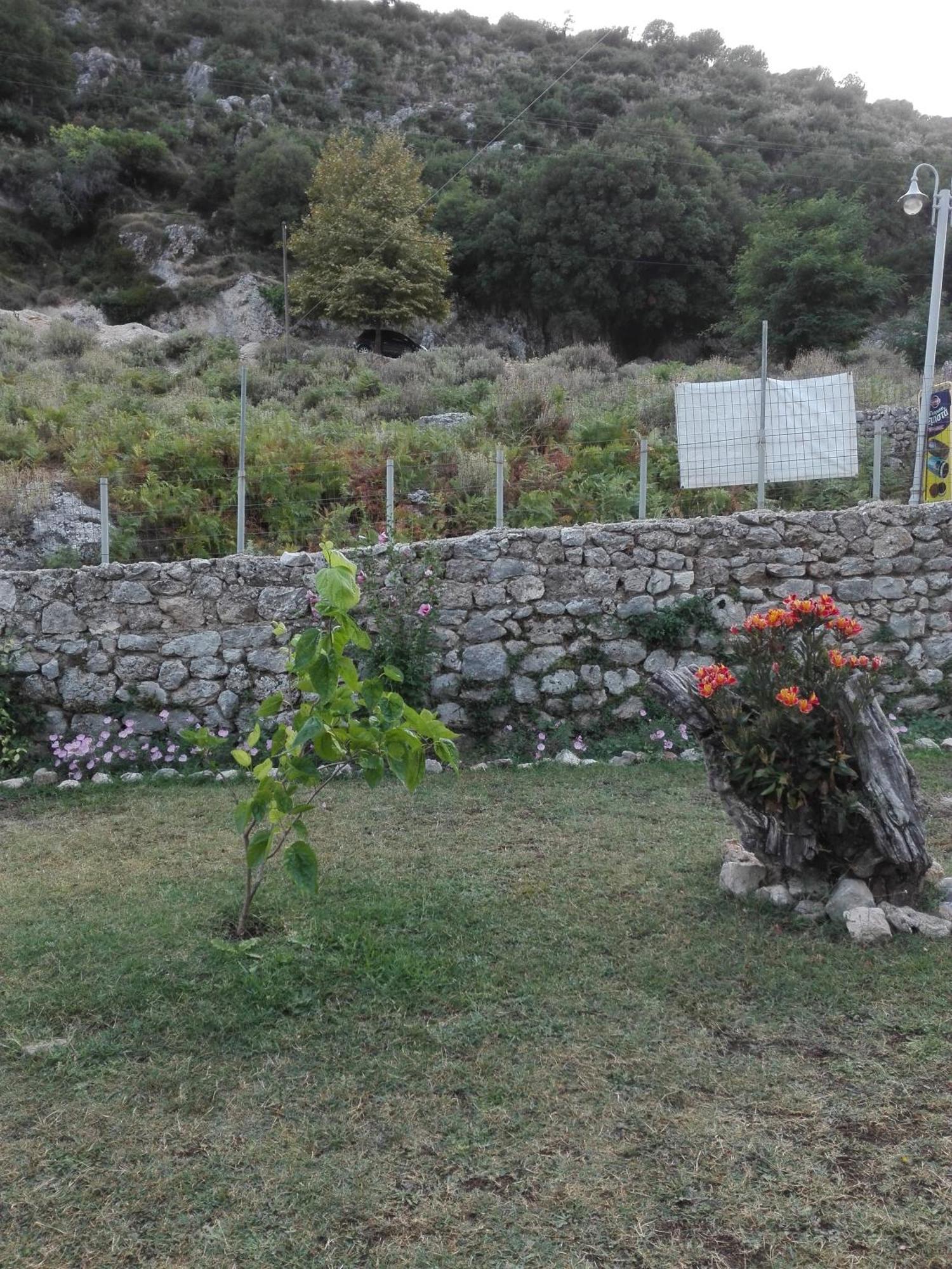 Hotel Xenonas Souliou Samonída Exteriér fotografie