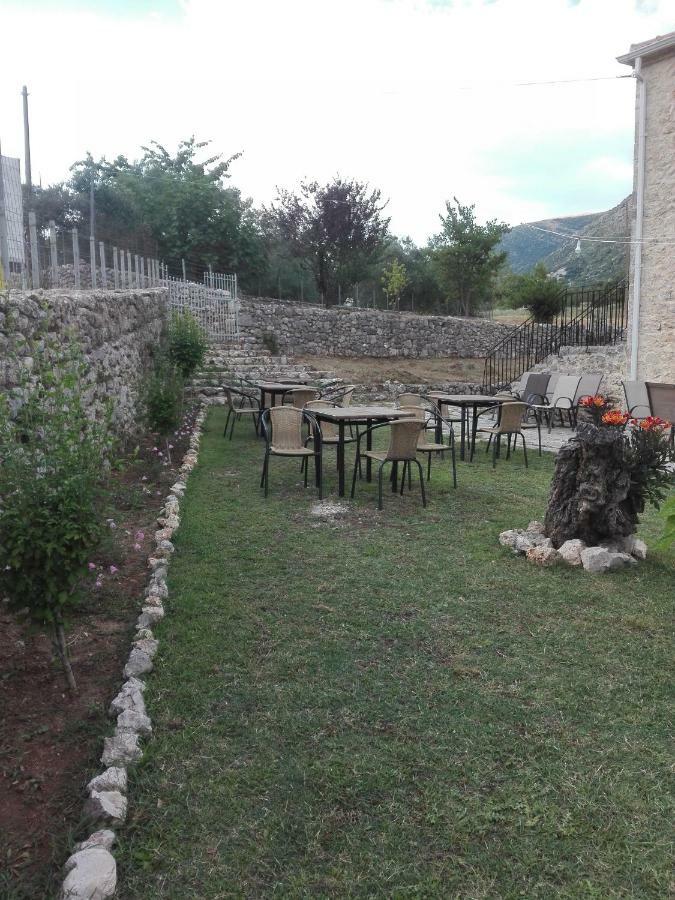 Hotel Xenonas Souliou Samonída Exteriér fotografie